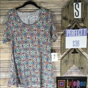 LulaRoe Perfect T